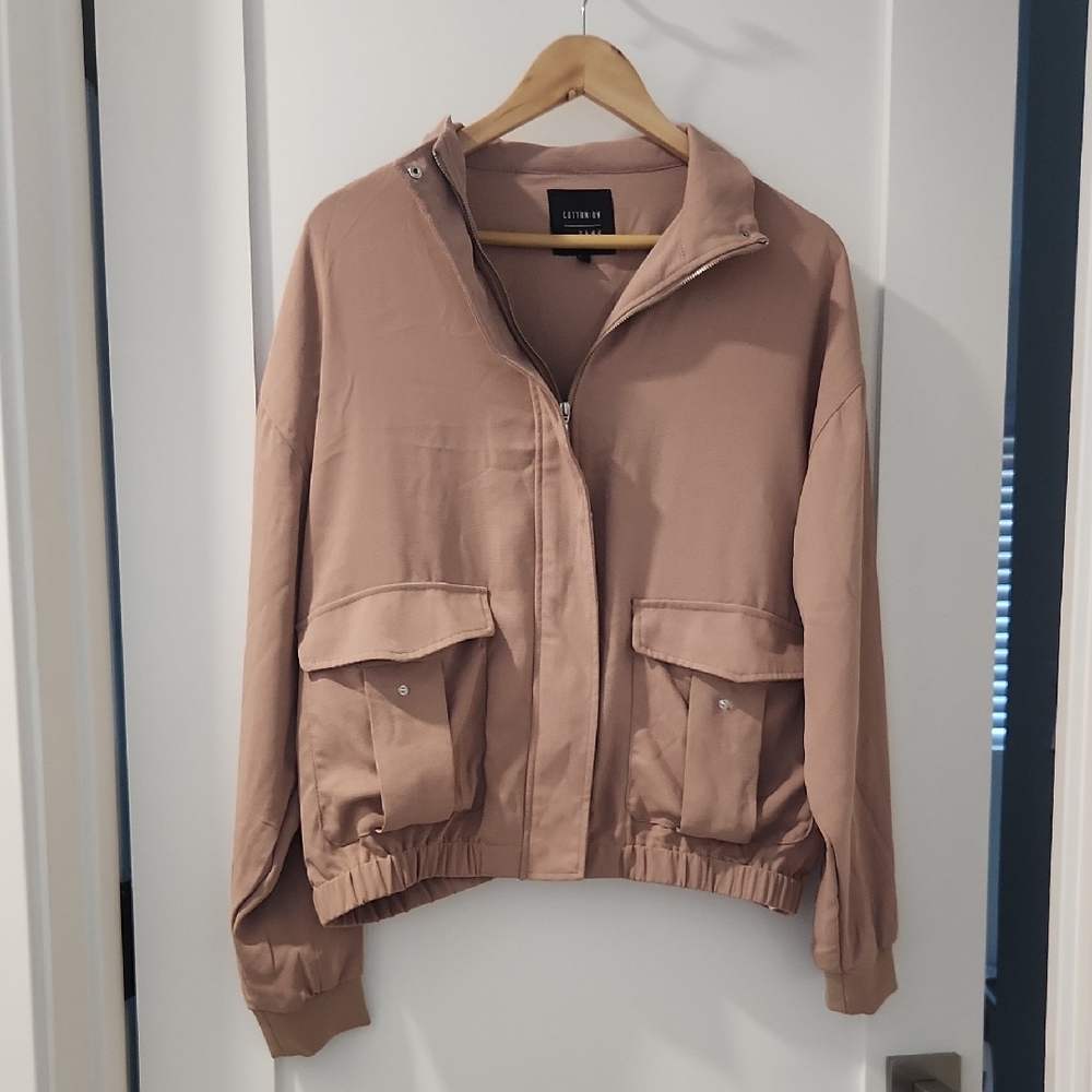 Beige Utility Jacket with Structured Collar and Earthy Tones